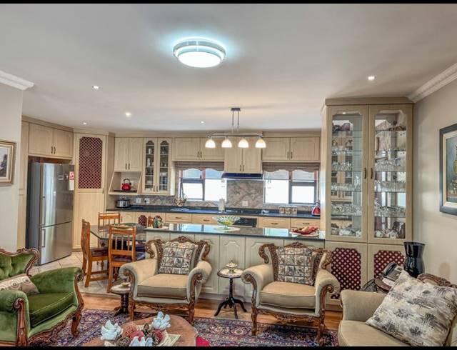 3 BEDROOM HOUSE FOR SALE IN MIDSTREAM ESTATE